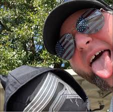 Out of all the 5 dinosaur characters in The Land Before Time, the most  difficult for me to draw was Ducky. Why is that you ask? It's because she  is constructed in