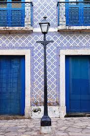Call Center Em Sao Luis Ma Lamp Between Blue Doors Blue Door Doors Street Lamp