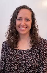 We are excited to welcome Dr. Julie Blevins to the BVC family! She grew up  in Kansas City, Missouri, and knew she wanted to be a Veterinarian from a  young age. She