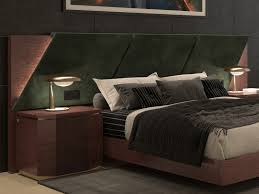 Maybe you would like to learn more about one of these? Chambre Avec Longue Tete De Lit Rapissee En Bois De Noyer Mod Prassede