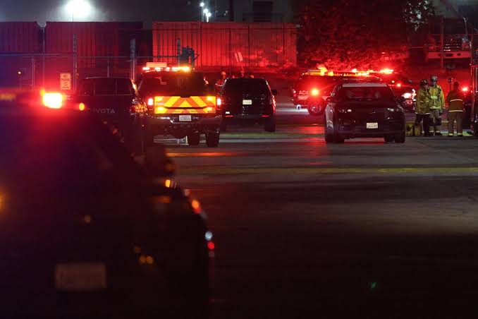 NBC4 helicopter crashes in Chatsworth, killing at least 3; LAFD says one victim on ground, two on board, fourth hospitalized