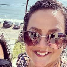 If you have a dog that plays too rough, do not worry there are ways to  correct the behavior.