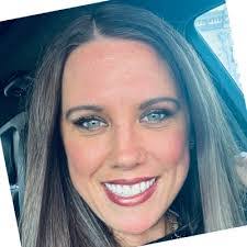 Danielle Goad's Instagram, Twitter & Facebook