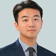 Eric Zheng's Instagram, Twitter & Facebook