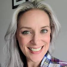 Amy Beyer (@aighmey77)