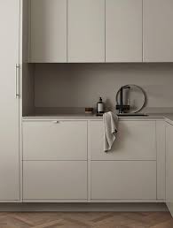 Minimalist interior design for kitchen. Minimalist And Moody Beige Kitchen Nordiska Kok For Cooee Moderninteriordesign Minimalist Kitchen Design Beige Kitchen Kitchen Design Trends
