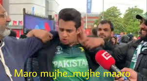 Your meme was successfully uploaded and it is now in moderation. O Bhai Maaro Mujhe Maaro Indian Meme Templates