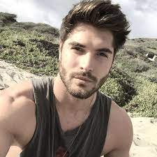 It looks best with a tiny 'stache, so take your cue from lebron james here and consider adding a pencil mustache to give it more pizzazz. Men With Beards How Beards Make You More Attractive To Women Atoz Hairstyles