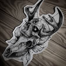 A black ink tattoo can encompass the entire body, or it can be contained in the tiniest space. Pin By Lizia On Cherepa Creepy Tattoos Skull Tattoos Dark Tattoo