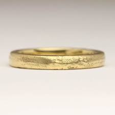 18ct Gold Wedding Ring 3mm Flat Gold Ring Recycled Gold Etsy 18k Gold Wedding Bands Recycled Gold Ring Wedding Rings Simple