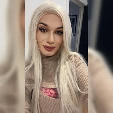 England Prezo I going somewhere please bring my shoe Quick Or if come to  your girl place you will not like me OOO