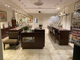 Beauty salon/parlour / hair salon/hair salons. Treasured Hands Salon
