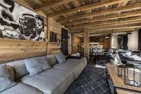 Maison Hand Et Le Chantier De L Appartement De Val D Isere Renovation Et Decoration D Interieur Aframehouse Chalet Chalet Design Chalet Interior