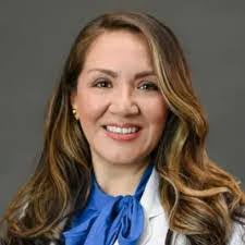 Courtney Earp's Instagram, Twitter & Facebook