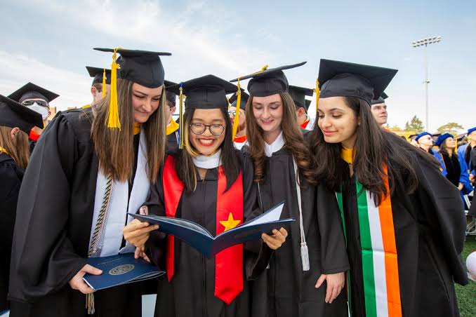 International Students - Undergraduate Admissions