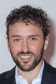 Scott Barrow's Instagram, Twitter & Facebook