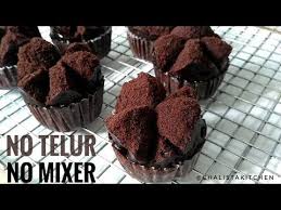 Oleh menuresep diposting pada 27 januari 2021 24 maret 2021 Bolu Kukus Mekar Coklat Lembut Tanpa Telur Tanpa Mixer Youtube Food Bolu Eggless Recipes