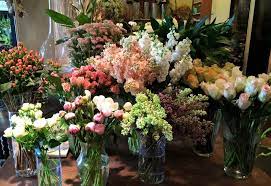 All i kept repeating was that i wanted it to be 'pretty, very pretty' the flowers are so fresh, they usually last for two weeks on my table! Garden Style Floral Design Tyler Texas