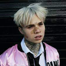Pin By Ryan Siqueira Rocha On Bf Celebrities Beautiful People Lil Peep Hellboy