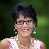 Patti Wills's Instagram, Twitter & Facebook