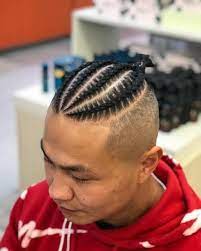 Rasierte Seite Mit Geflochtenem Spitzenknoten Braidedtopknots Rasierte Seite Mit Geflochtenem Mens Braids Hairstyles Cool Braid Hairstyles Braided Hairstyles