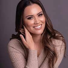 Ebony Gillett's Instagram, Twitter & Facebook