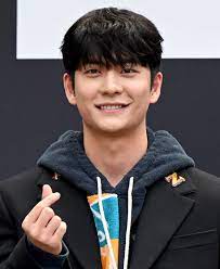 BTSのJIN、俳優のカン・テオが兵役へ。“推し”がいなくなった時、私たちがしておきたいこと（Toru Mitani） | Vogue Japan