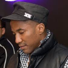 DJ Khaled's bizarre behavior of being carried to protect his shoes