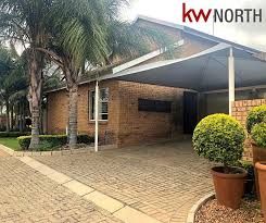 Are You Searching For A Townhouse In A Security Estate In Bendor That Can Provide You With The Suburban Lifestyle You Ve Been Dreaming Of To View This Sought