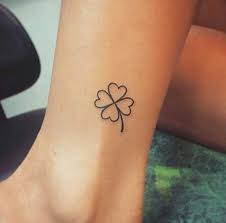 Mas De 50 Tatuajes De Kleine Frauen Die Schonsten Motive Mit Bedeutung Bedeutung Die In 2020 Tattoos For Daughters Small Tattoos Tattoos For Women