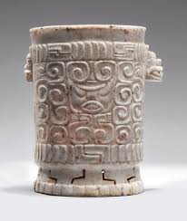 Vase En Marbre Maya Vallee De L Ulua Classique Final Env 550 950 Ap J C Hauteur 20 3 Cm 8 In Marble Vase Mesoamerican Vase