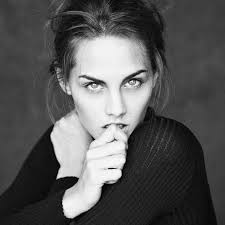 Sara San's Instagram, Twitter & Facebook