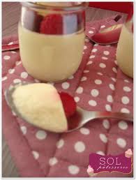 Panna Cotta Au Chocolat Blanc Et Framboise Panna Cotta De Chocolate Branco E Framboesa Chocolate Branco Receitas Framboesa