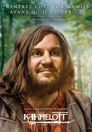 Bonjour tout le monde, j'aimerais faire découvrir kaamelott à une amie avant d'aller voir le film. Tozi1pldq3to6m