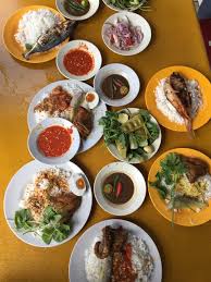 Dia ditaklukan oleh belanda pada 1784, ketika mereka melebarkan kekuasaan dari malaka untuk menguasai perdagangan timah di. 30 Tempat Makan Menarik Di Kuala Terengganu 2021 Wajib Singgah Saji My