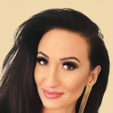 Samantha Kasten's Instagram, Twitter & Facebook