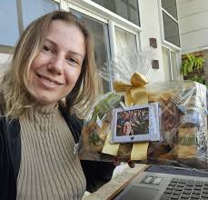 hoje começou como um dia comum de home office, depois de uma semana tensa,  muitas surpresas, perdas e reestruturações apos um layoff, mas as 9h da  manhã tudo mudou!