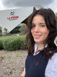 Katelyn Oakley's Instagram, Twitter & Facebook