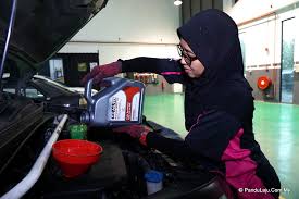 Sebuah benda massanya 10 kg bergerak dengan kecepatan 4 m/s pada bidang datar. Wanita Urus Bengkel Bekas Mekanik Jadi Bos Pusat Servis G Car Auto Garage