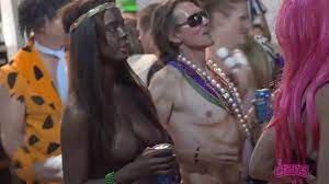 Naked Pussy Street Sluts Fantasy Fest - XNXX.COM