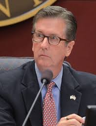 Democrat Amanda Linton quits Senate race, easing path for Jim Boyd