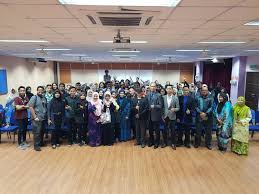 Dengan puisi, seseorang yang sulit mengucapkan sesuatu bisa tersampaikan dengan mudah. Bendahari Uitm Puncak Alam Fakulti Pendidikan Uitm Puncak Alam University Teknologi Mara Ofis Bendahari Uitm Doganin Tepesi Png Goruntuleri Mi Ariyorsunuz Dafatipo