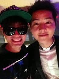 Tablo S Twitter Pic W Song Joong Ki Song Joong Ki Kpop Guys Gentleman Songs