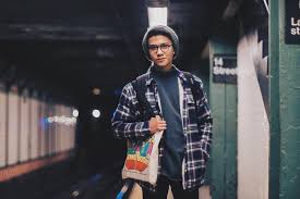 Hasil gambar untuk profil dan biodata pemeran dilan iqbaal