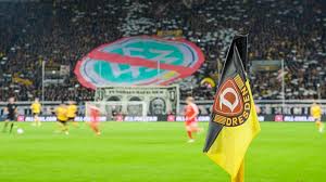 Mit allen news und infos zur aktuellen saison sowie einem großen bereich für fans. Die Bilder Zum Spiel Der Sg Dynamo Dresden Gegen Sandhausen Sportbuzzer De