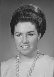 Janie Hayes's Instagram, Twitter & Facebook