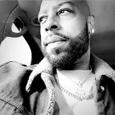 Remy Smith's Instagram, Twitter & Facebook