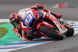 El gran premio de españa de motogp 2019 se podrá seguir en televisión y online a través de dazn. Motogp 2019 Jerez Test Marquez On Bradls Bike Bike Review