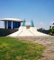 Ya sebuah unggahan yang isinya foto anak kecil lucu yang lagi viral. Kolam Renang Picture Of The Singhasari Resort Batu Tripadvisor