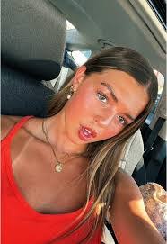 Lacey Dobbs's Instagram, Twitter & Facebook